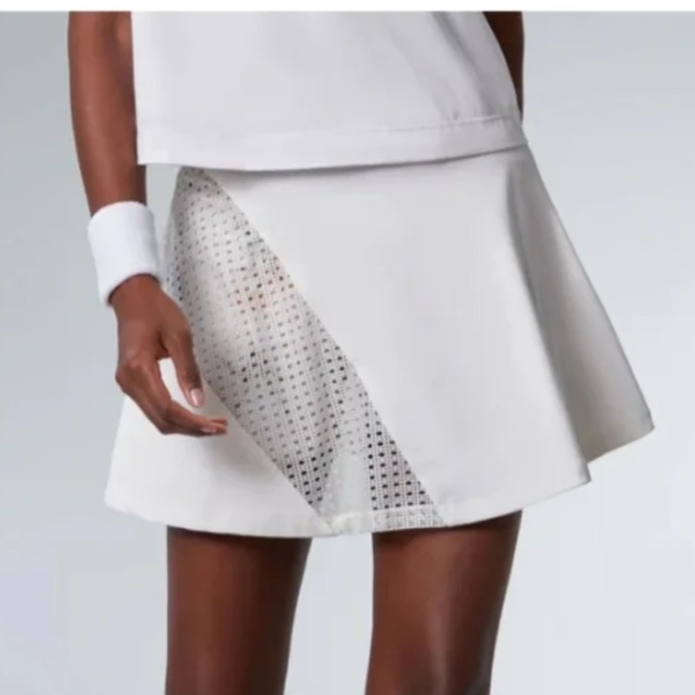 Tuckernuck-TNuck Sport White/Fresh Buds Perforated Skort Pickleball Sz XXL